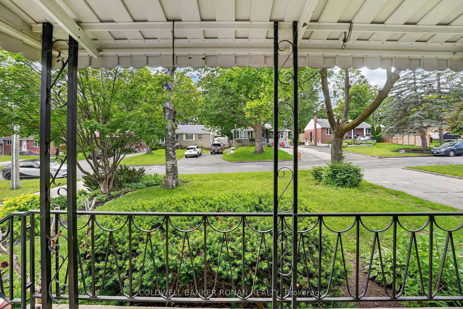 9 Vine Street • Barrie, ON photo 6
