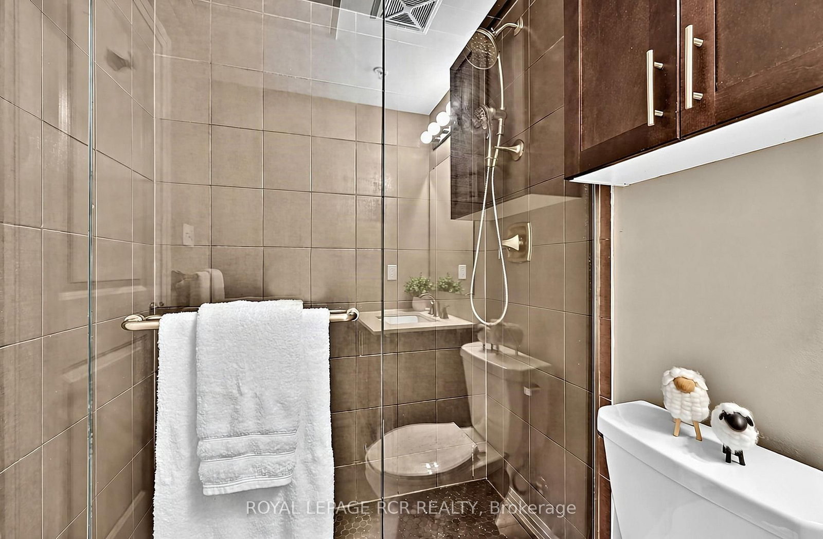 302 Essa Road • #502 • Barrie, ON photo 29