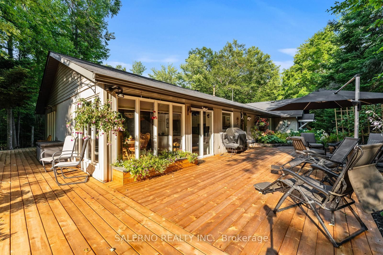 3992 Penetanguishene Road • Springwater, ON photo 43