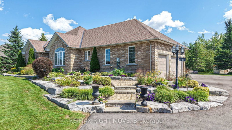 1043 Hurlwood Lane photo 3