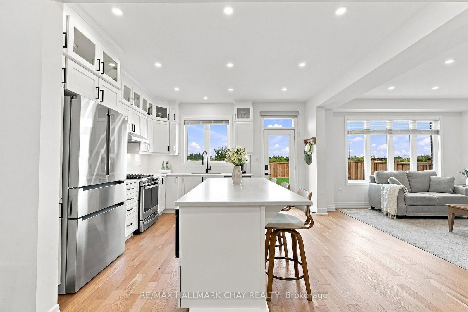 90 McBride Trail • Barrie, ON photo 7
