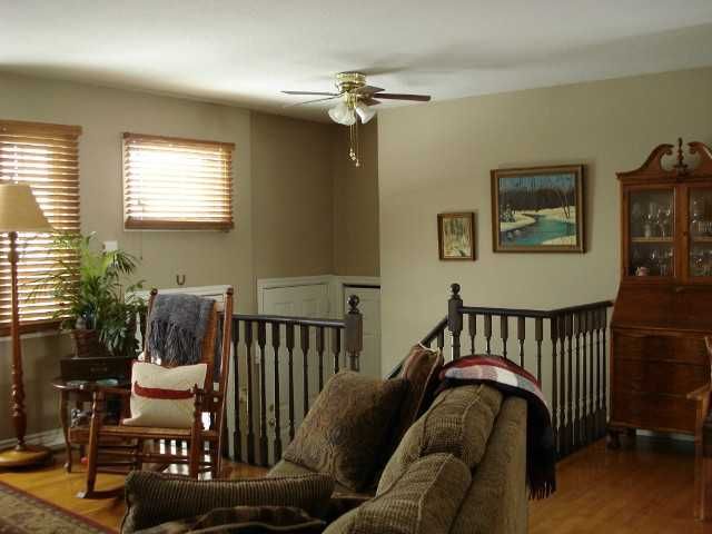 11 Vernon St, Essa, L0M 1B0 | Image 2