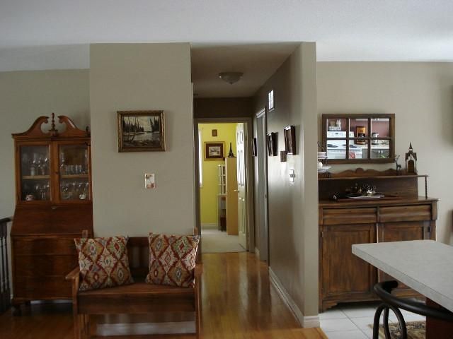 11 Vernon St, Essa, L0M 1B0 | Image 3