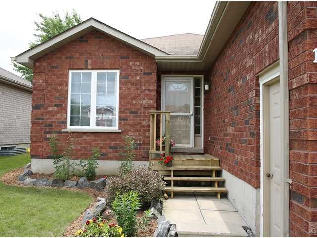 177 Hanmer St E, Barrie, L4M 6W6 | Image 2