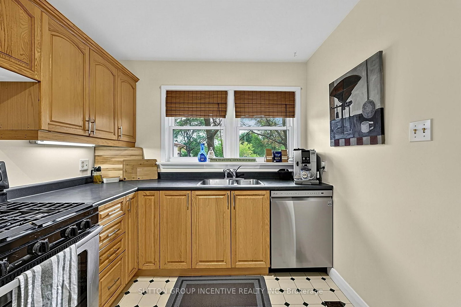 163 Grove Street E • Barrie, ON photo 13
