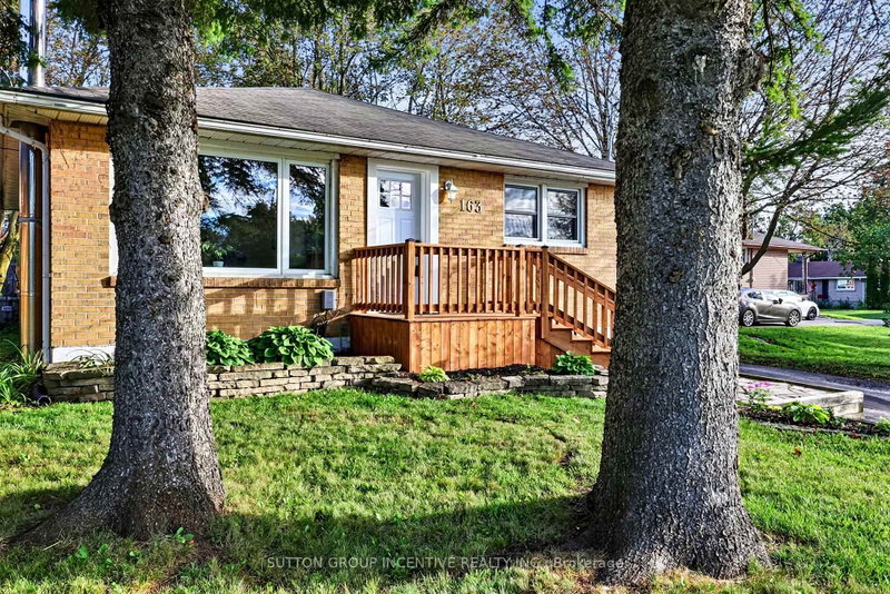 163 Grove St E photo 2