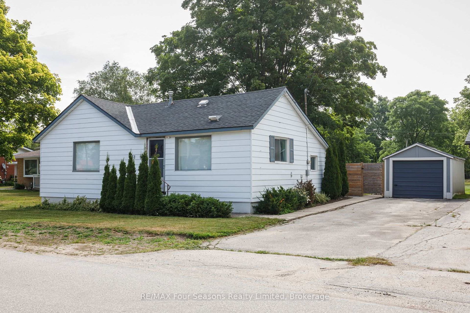 231 Superior Street • Clearview, ON photo 14