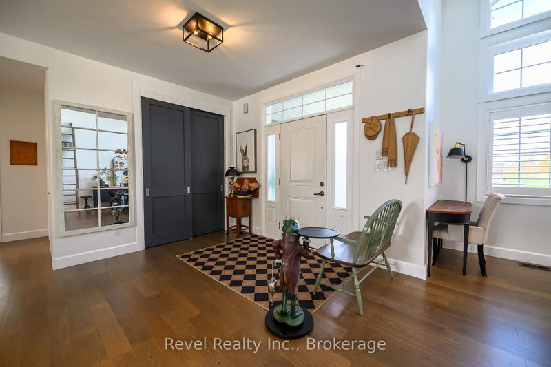 2073 Hawley Rd photo 4