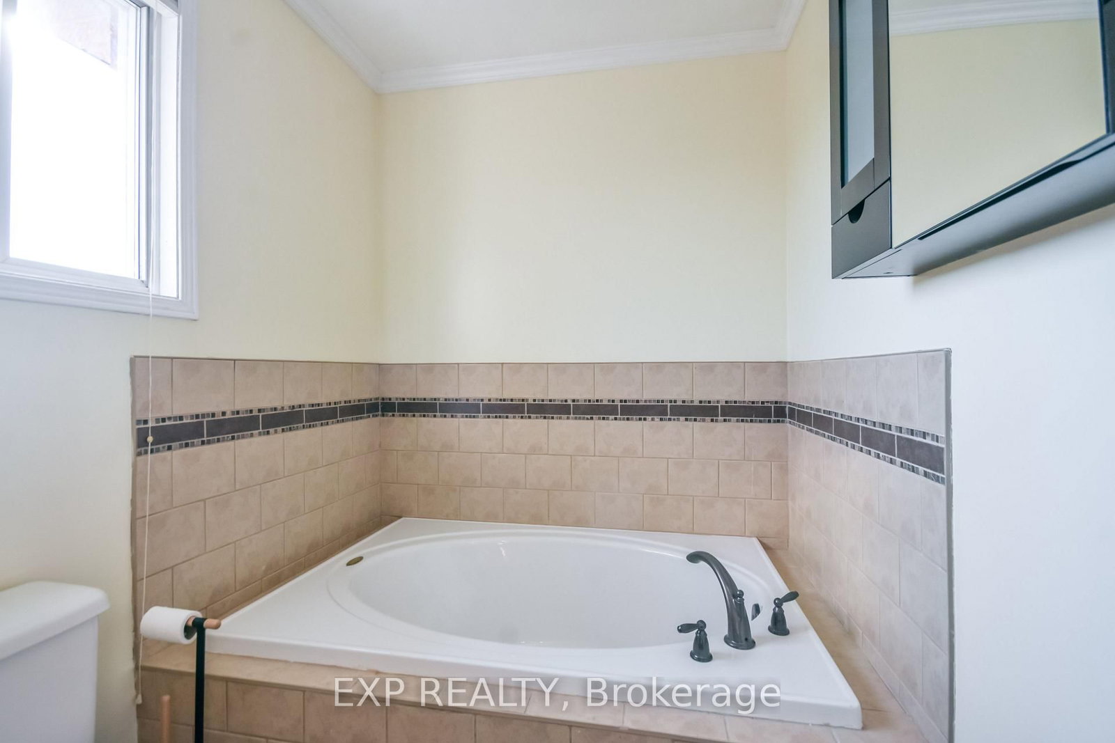 157 Livingstone Street photo 8
