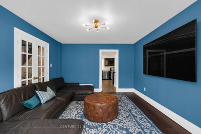 2 Brushwood Crescent • Barrie, ON photo 6