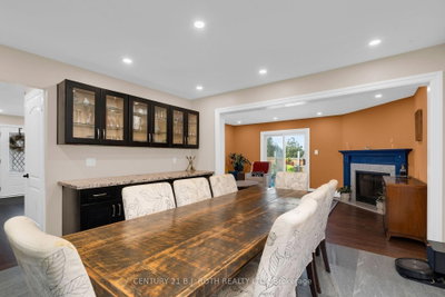 2 Brushwood Crescent • Barrie, ON photo 9
