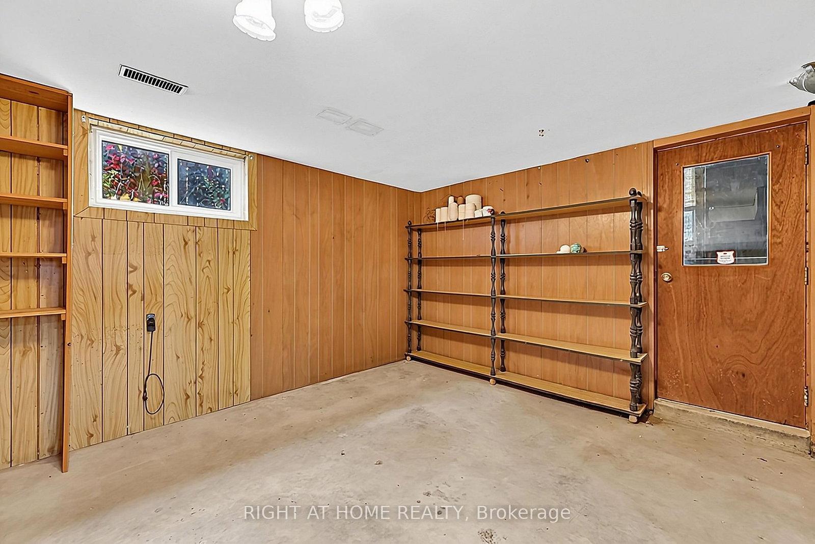 1080 County Road 42 • Clearview, ON photo 45