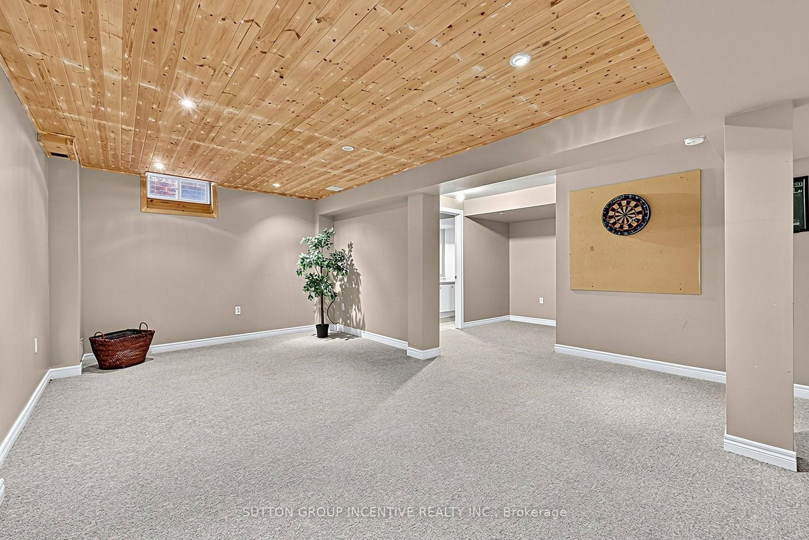 23 Prince Of Wales Drive • Barrie, ON photo 27