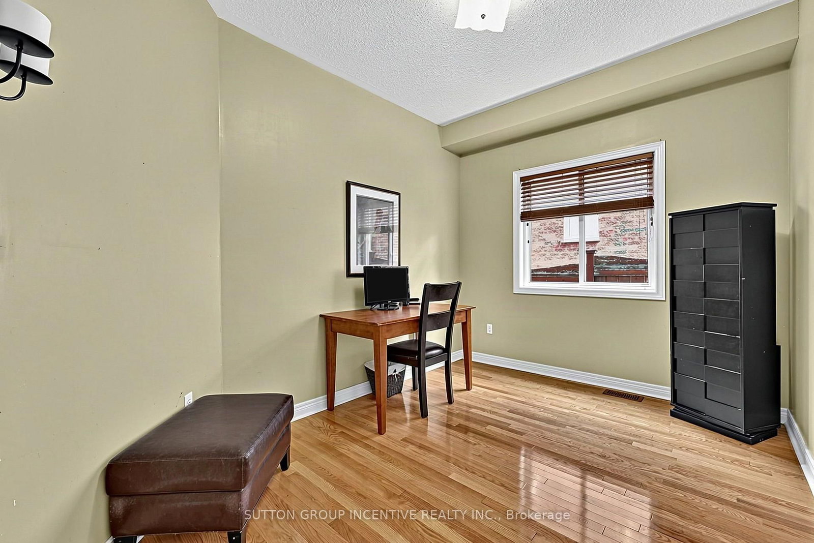 23 Prince Of Wales Drive • Barrie, ON photo 13
