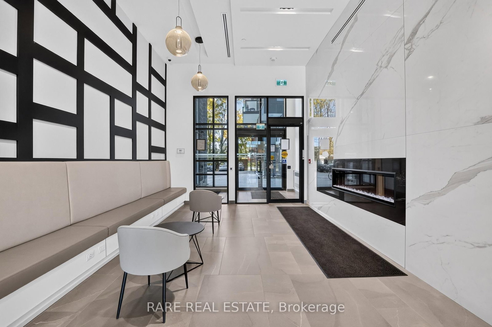 681 Yonge Street photo 7