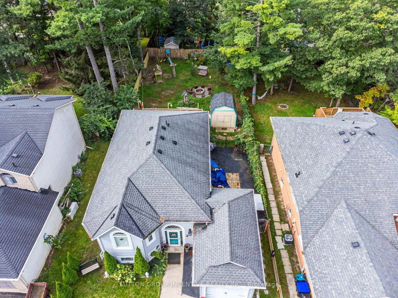 48 Wesley Ave photo 4