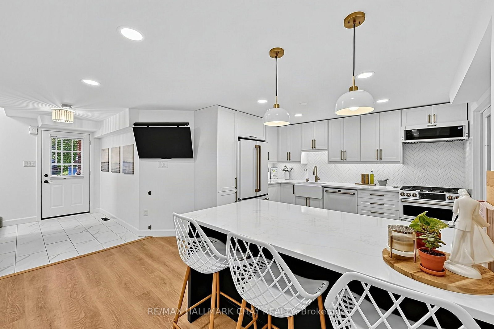 38 Kenwell Crescent • #3 • Barrie, ON photo 7