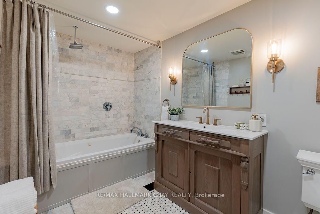 63 Napier Street • Barrie, ON photo 16