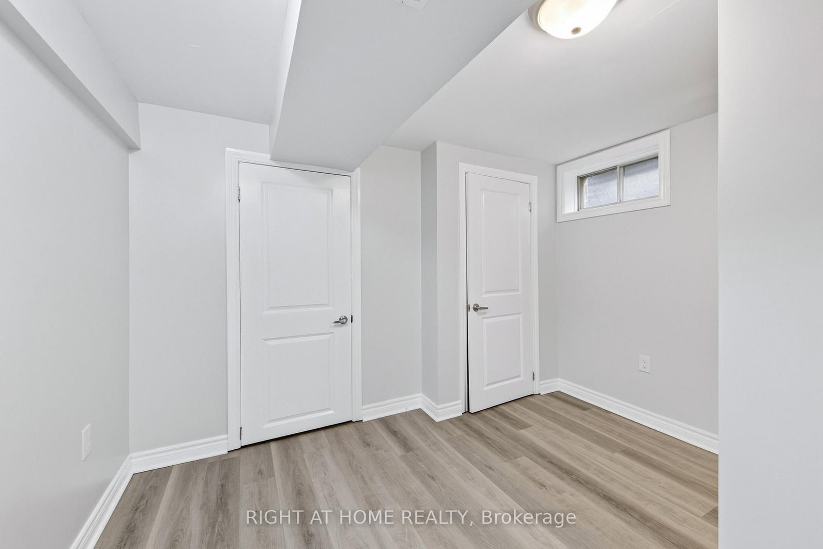 80 GARDEN Drive • Barrie, ON photo 47