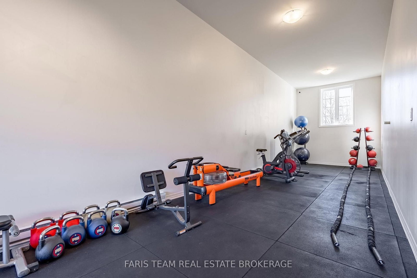 207 Sutherland Street S • Clearview, ON photo 13