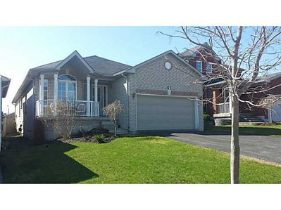 Detached House sold at 7 Stanley Street, Barrie, Ontario, L4M 6V2 - East Bayfield - MLS: S1501994