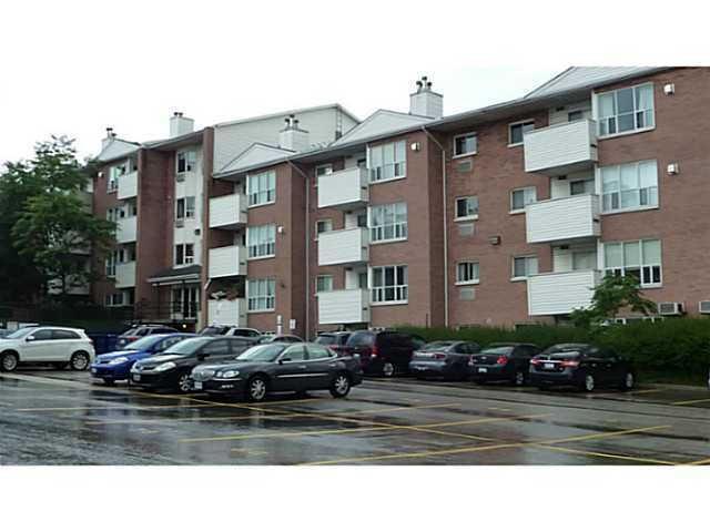 312 - 126 Bell Farm Rd, Barrie, L4M 6J3 | Image 2