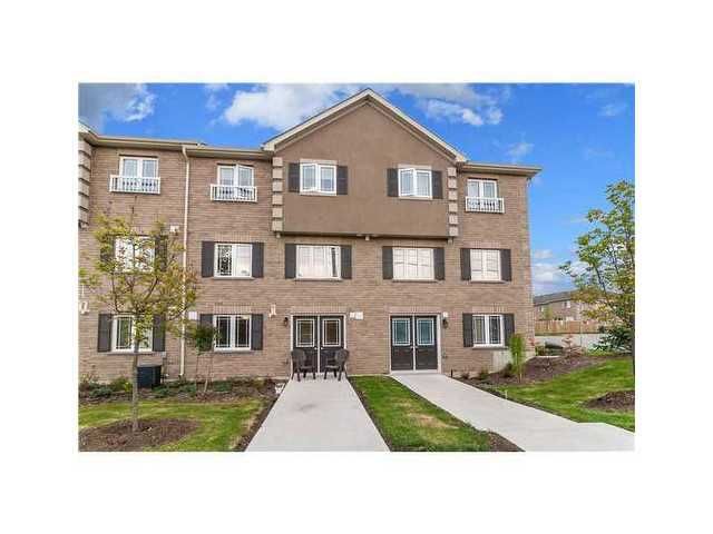 221 Harvie Rd, Barrie, L4N 9P8 | Image 2