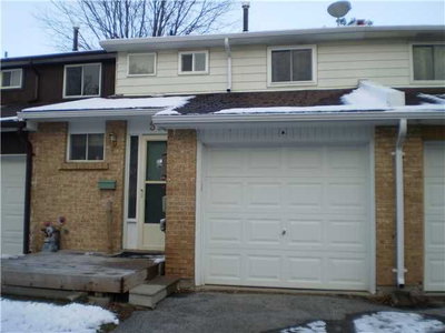 Townhouse sold at 66 Chaucer Crescent, Barrie, Ontario, L4N 4T7 - Letitia Heights - MLS: S1509311