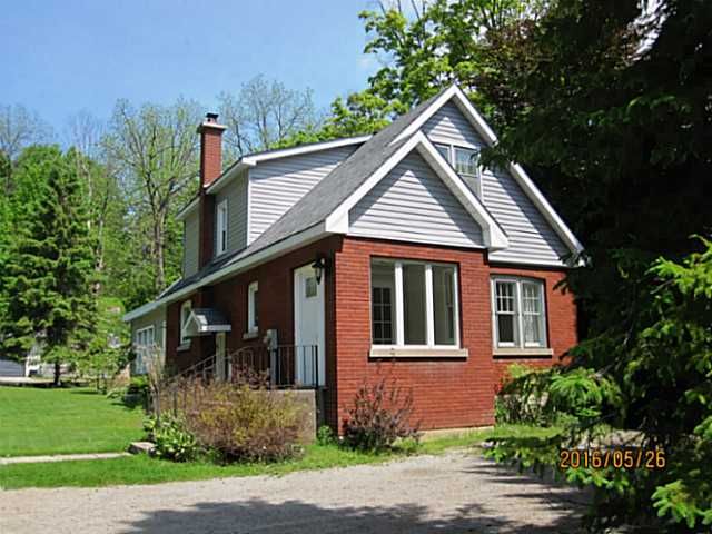 98 Blake St, Barrie, L4M 1J9 | Image 2