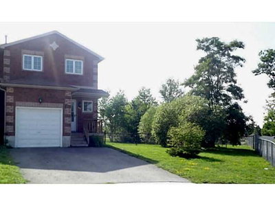 Townhouse sold at 66 Michael Crescent, Barrie, Ontario, L4M 6Z2 - East Bayfield - MLS: S1607020
