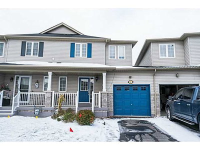 Townhouse sold at 64 Admiral Crescent, Essa, Ontario, L0M 1B4 - Angus - MLS: S1609358