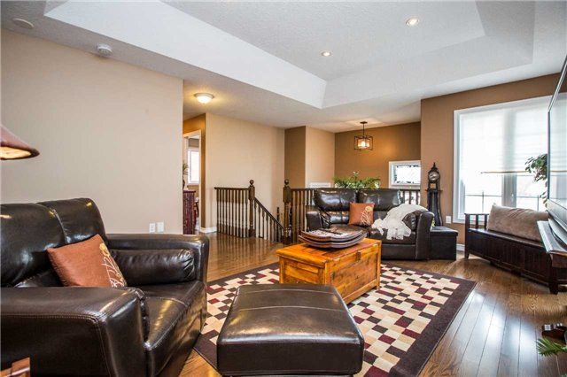 204 Proclamation Dr, Barrie, L4N 0Y9 | Image 3