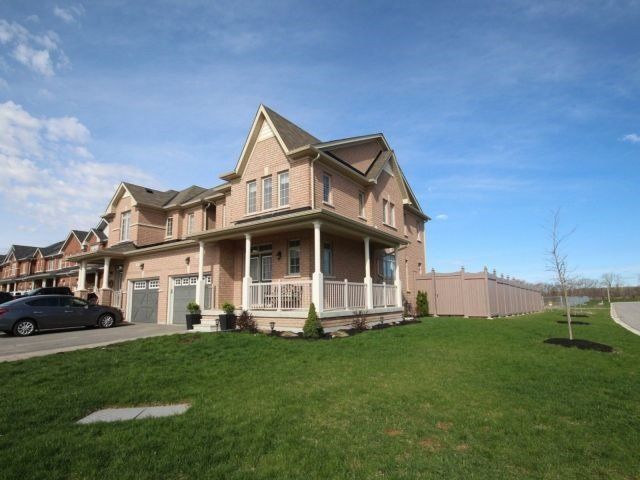 76 Forsyth Cres, Barrie, L4N6R1 | Image 2