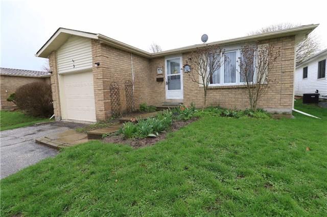 3 Hickling Tr, Barrie, L4M5W1 | Image 2