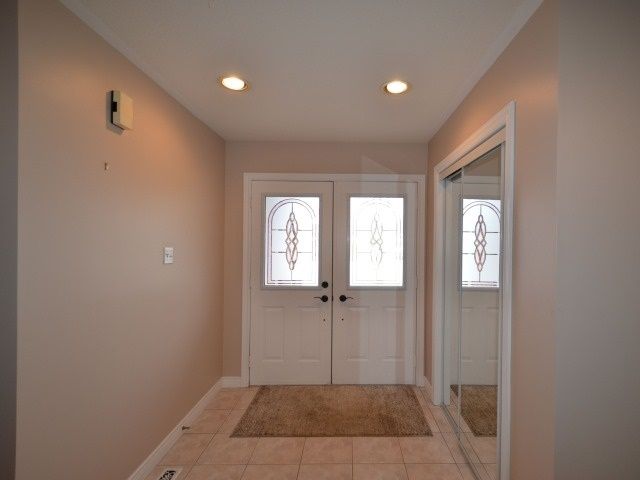 26 Warner Rd, Barrie, L4N 7M5 | Image 2