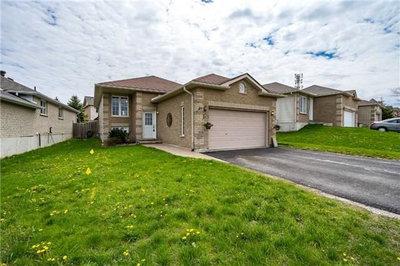 Detached House sold at 49 Hanmer Street, Barrie, Ontario, L4M6V3 - East Bayfield - MLS: S3802847