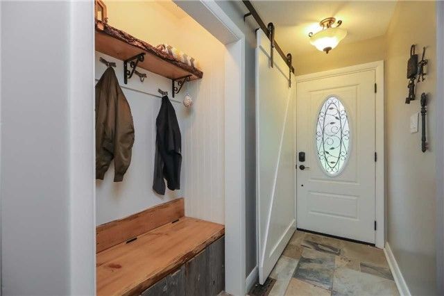 11 Castle Dr, Barrie, L4N1P7 | Image 2