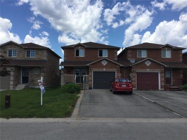 37 Majesty Blvd, Barrie, L4M7K3 | Image 2