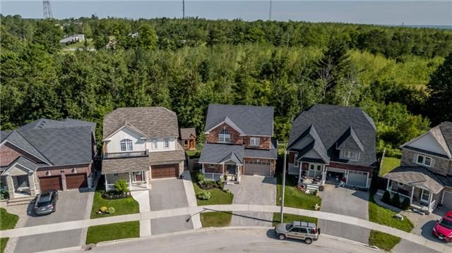 30 Megan Cres, Barrie, L4N6E2 | Image 2