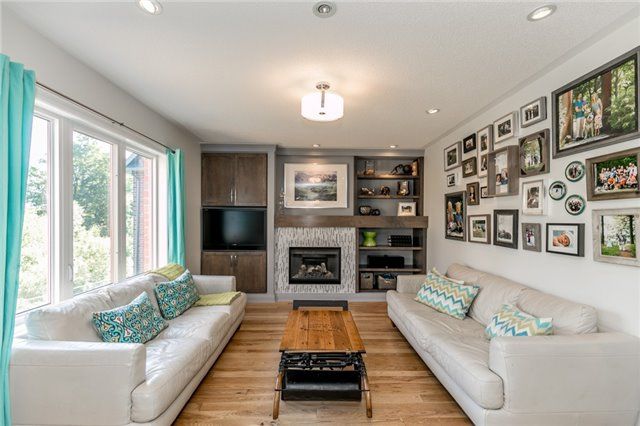 30 Megan Cres, Barrie, L4N6E2 | Image 3