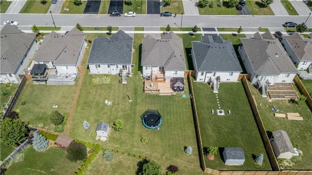 9 Broadpoint St, Wasaga Beach, L9Z3B9 | Image 2