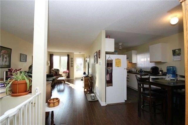 118 Benson Dr, Barrie, L4N 7Y4 | Image 2