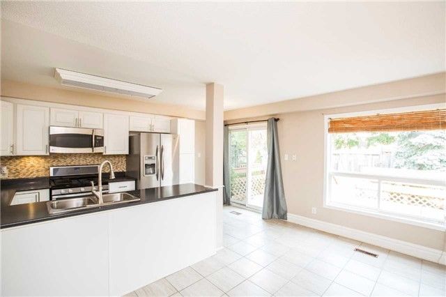 273 Ferndale Dr S, Barrie, L4N8K1 | Image 2