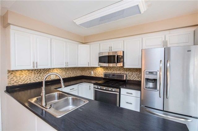 273 Ferndale Dr S, Barrie, L4N8K1 | Image 2