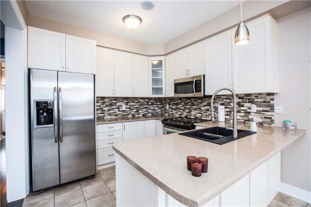 76 Forsyth Cres, Barrie, L4N 6R1 | Image 2