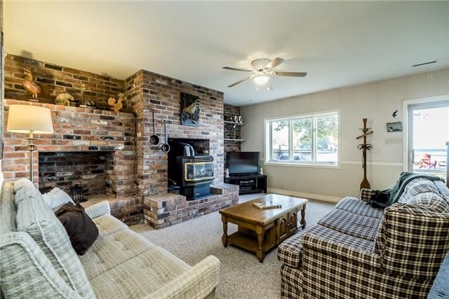 238 Robins Point Rd, Tay, L0K 2A0 | Image 3