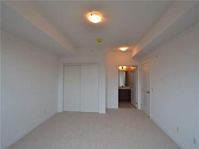 102 - 299 Cundles Rd E, Barrie, L4M 4S5 | Image 2