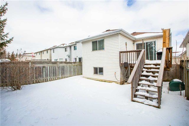 36 Churchland Dr, Barrie, L4N 8P9 | Image 2