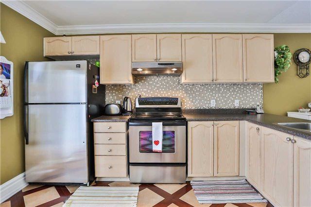 239 Country Lane, Barrie, L4N0W2 | Image 3