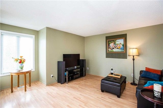 36 Churchland Dr, Barrie, L4N 8P9 | Image 3